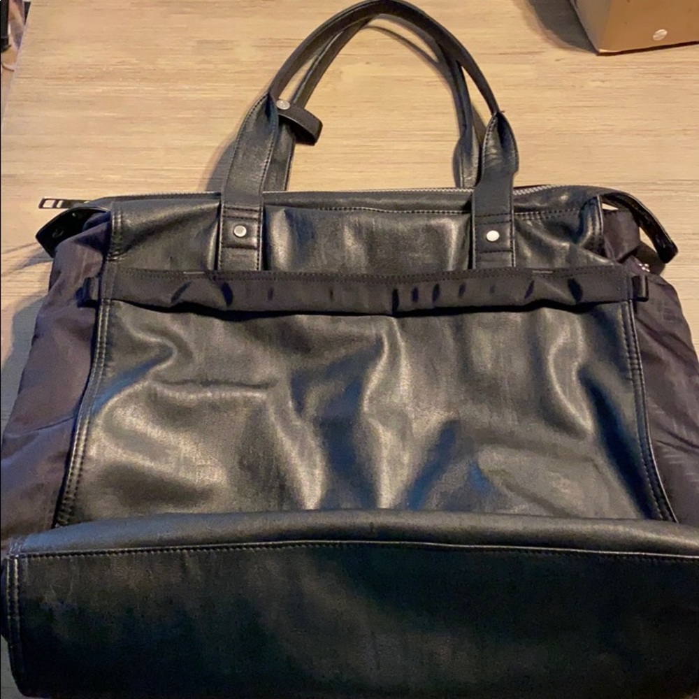 Lululemon carryall tote